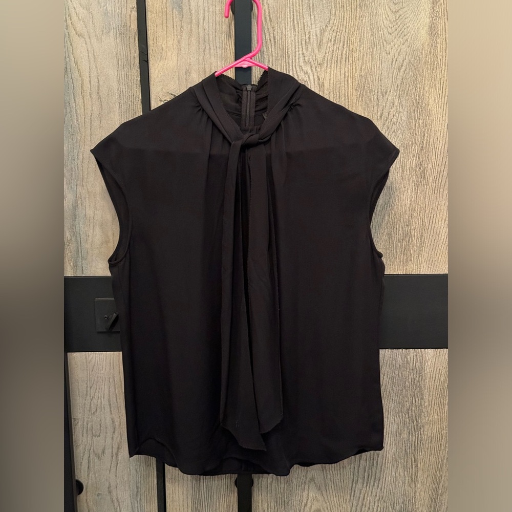 ST. JOHN Sleeveless Scarf Blouse, 100% silk (size medium) in Black